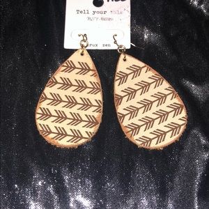 Adorable Arrow Earrings